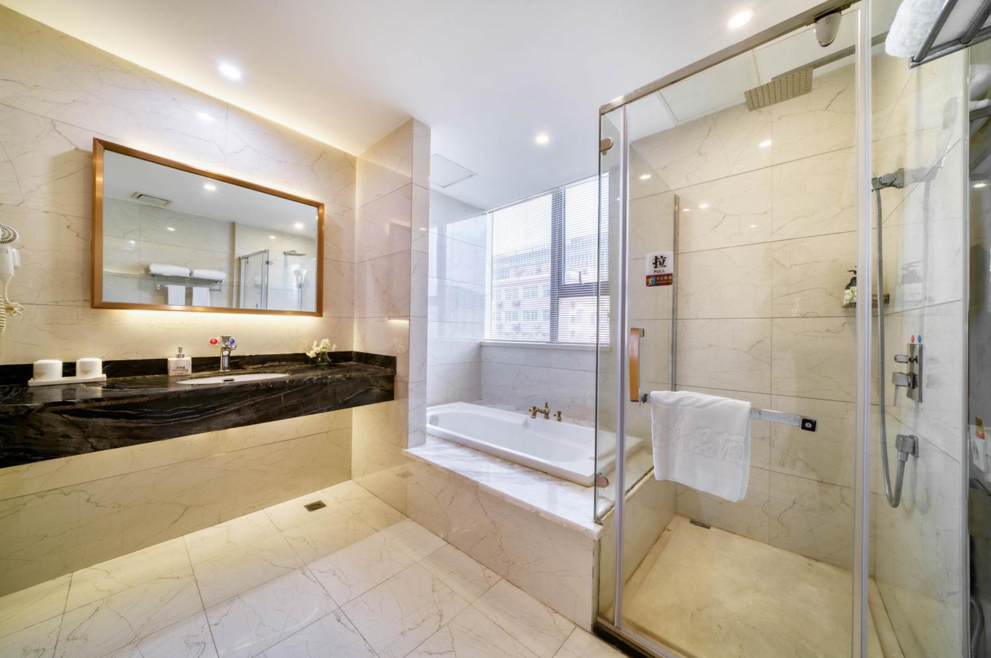 Hendra Hotel - Wenzhou Longwan International Airport Yongzhong Metro Station Branch Exteriör bild